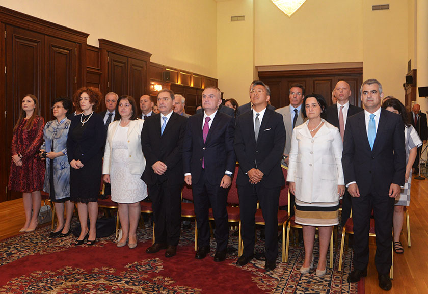 142_2016_06_20_1818_1466440984