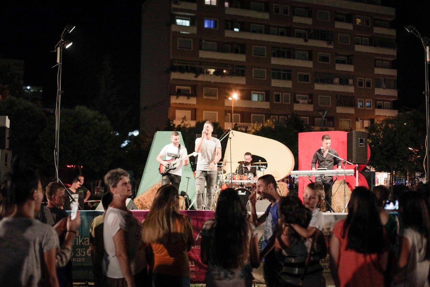 13765674_10154371282481926_6122857158669676576_o