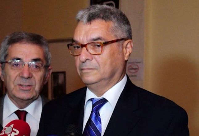 largea_1997961446746683