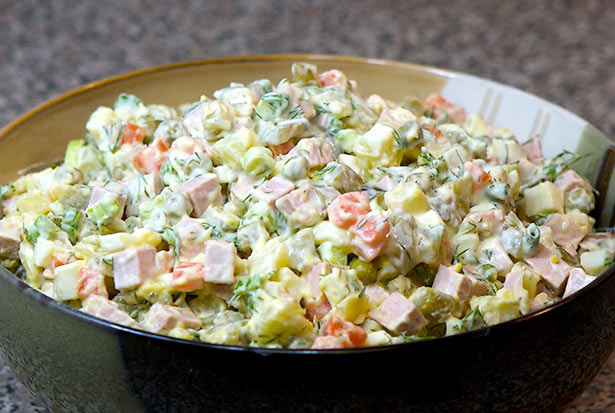 Receta gatimi/ Mënyra e Duhur e Përgatitjes së Sallatës Ruse në Shtëpi ...
